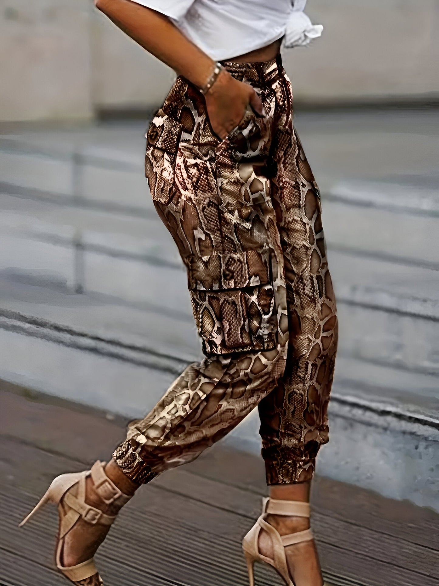 AS | Elegantní běžecké kalhoty s hadím potiskem a vysokým pasem