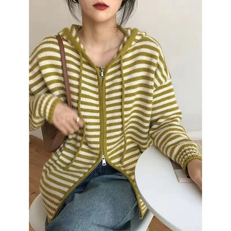 AS | Nekomplikovaný a trendy zimní svetr