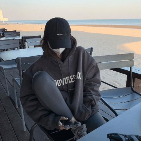 AS | Klasická a pohodlná zimní mikina s kapucí