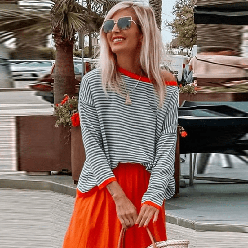 AS | Modrý pruhovaný svetr s oranžovým lemováním