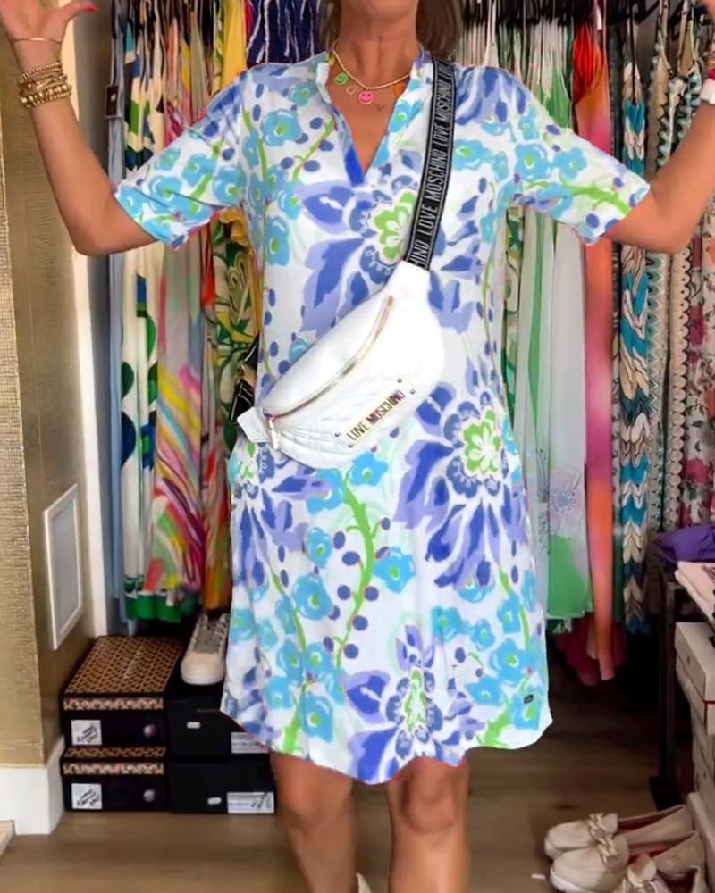 AS | Šaty s krátkými rukávy, květinovým potiskem a výstřihem do V