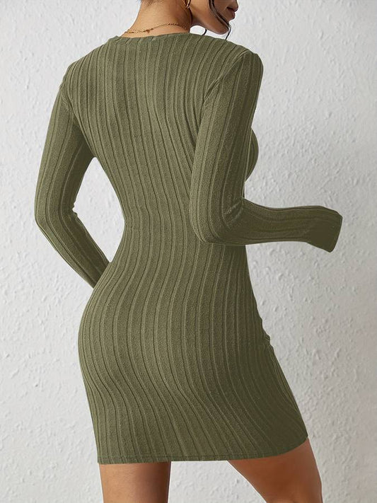 AS | Módní a minimalistické šaty