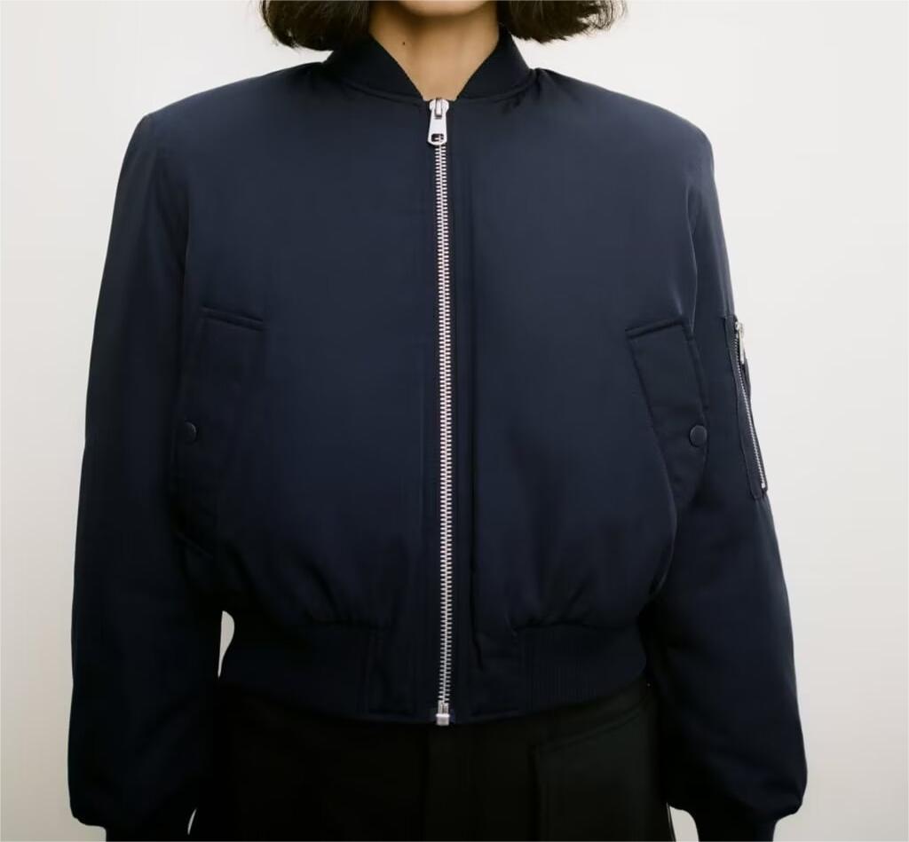 AS | Módní a minimalistická zimní bunda