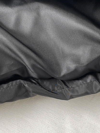 AS | Módní a minimalistická zimní bunda