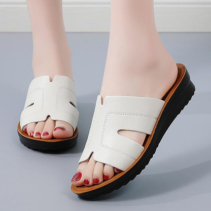 AS | Leštěný a svěží sandál