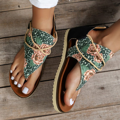 AS | Nové plážové sandály s potiskem na zip