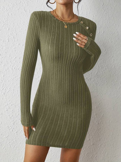 AS | Módní a minimalistické šaty