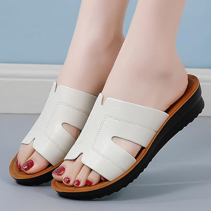 AS | Leštěný a svěží sandál