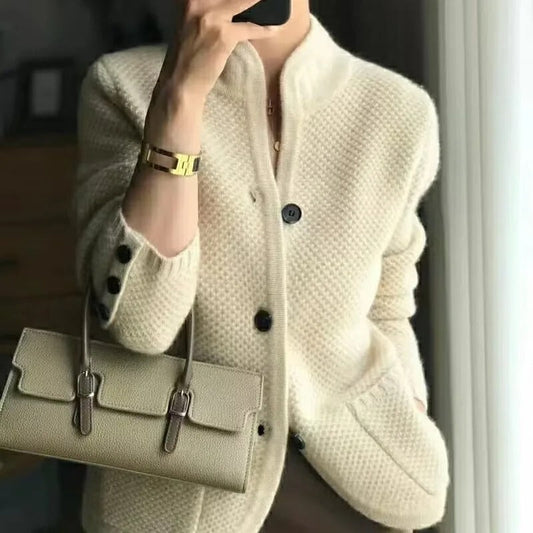 AS | Elegantní a univerzální svetr pro všeobecné použití