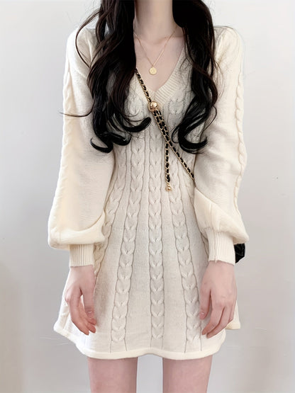 AS | Nekomplikované a módní šaty