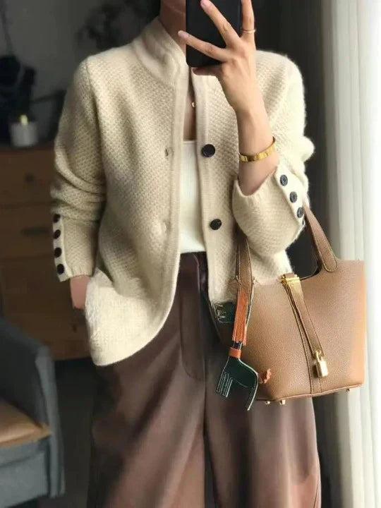 AS | Nekomplikovaný a elegantní kabát