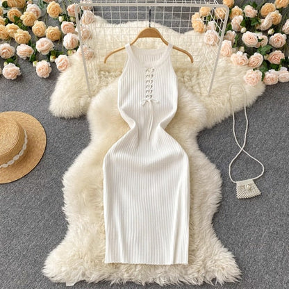 AS | Moderní a univerzální šaty