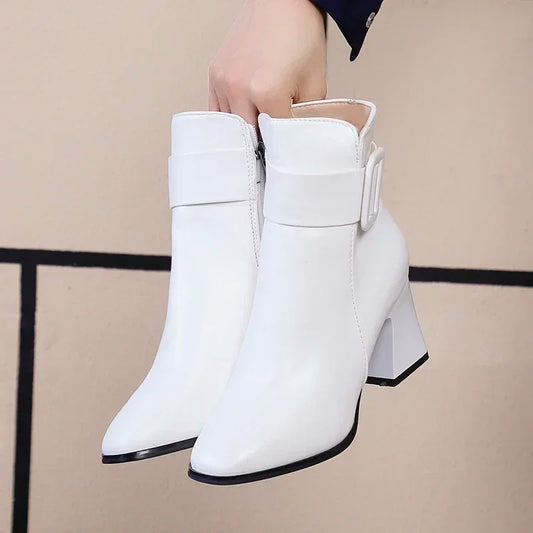 Smukłe i wspierające ortopedyczne Buty