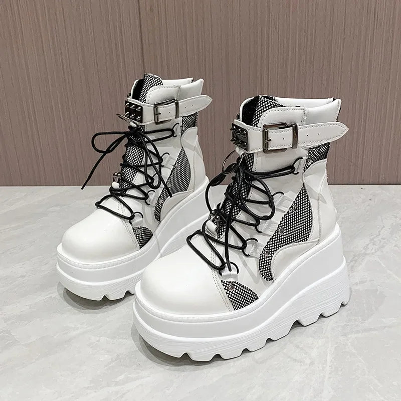 Podpůrné a trendy ortopedické Boty