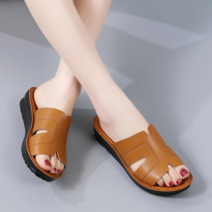 AS | Leštěný a svěží sandál