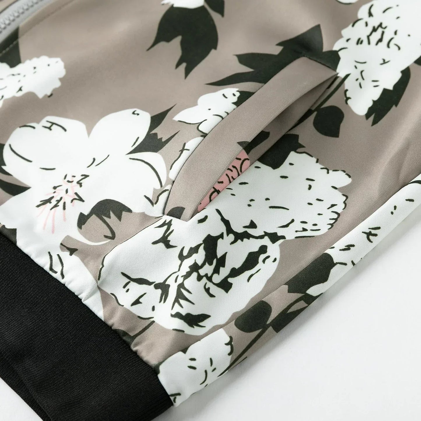 AS | Módní a minimalistická bunda