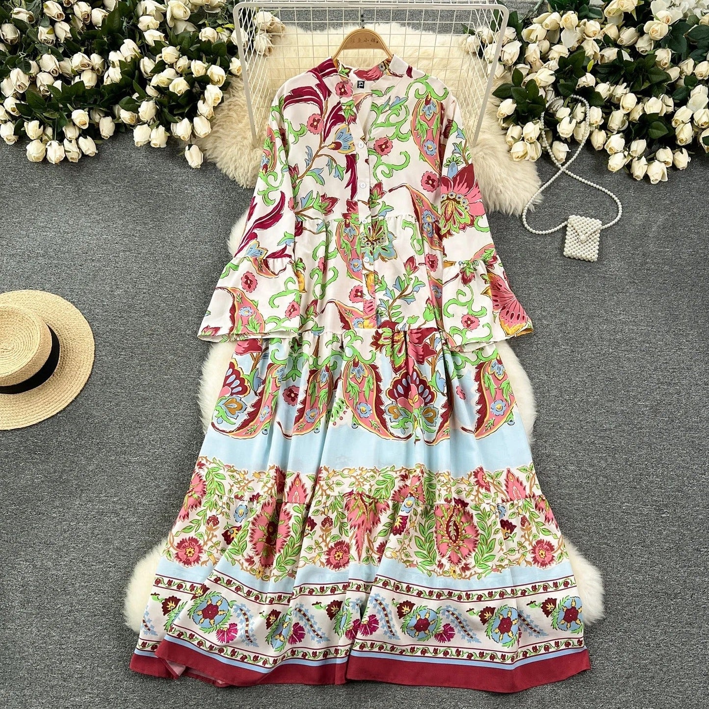 AS | Dlouhé vintage šaty s potiskem, výstřihem do V a rozšířenými rukávy