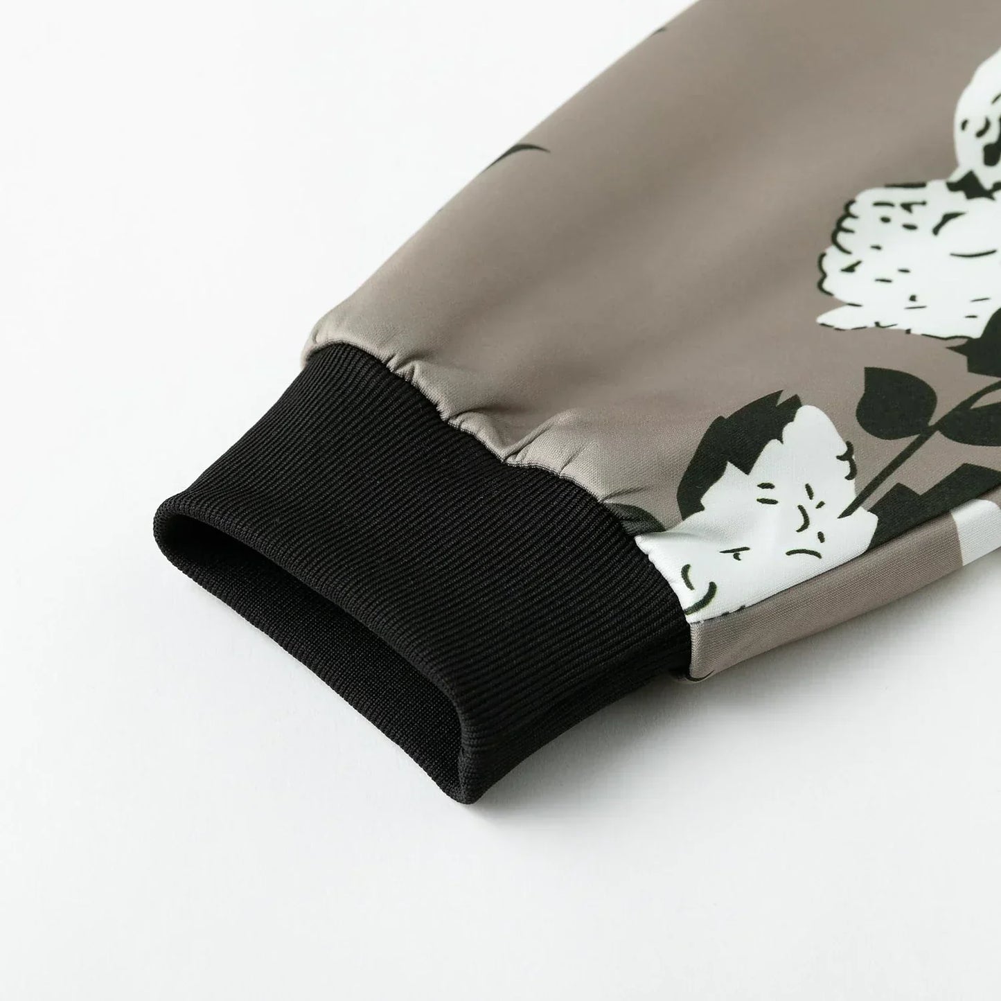 AS | Módní a minimalistická bunda